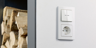 JUNG KNX Taster F 10 bei Schlenck Elektrotechnik GmbH in Bayreuth