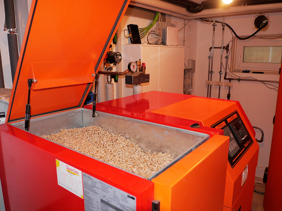 Palletheizung2 bei Schlenck Elektrotechnik GmbH in Bayreuth